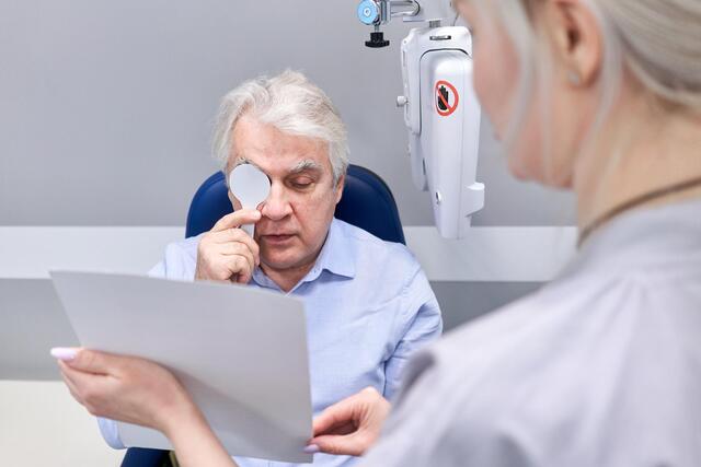 Ochelari cu lentile de protecție &icirc;mpotriva luminii albastre